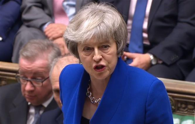 Thủ tướng Theresa May tìm tiếng nói chung với các đảng phái khác ảnh 1