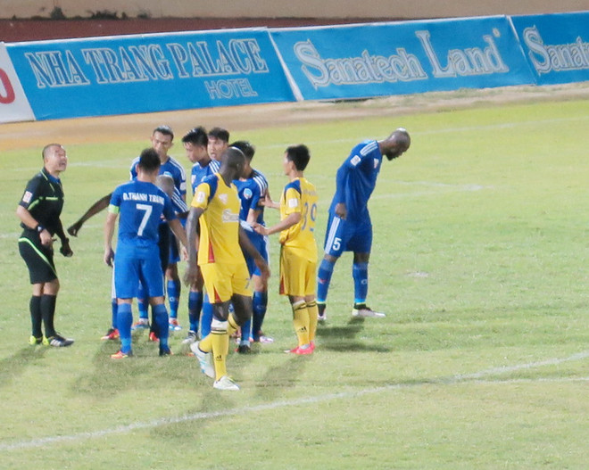 Sanna Khánh Hòa đề nghị cho đá lại trận gặp QNK Quảng Nam ảnh 1