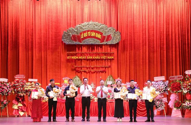 TP.HCM: Sức hồi sinh mãnh liệt của nghệ thuật sân khấu truyền thống ảnh 3