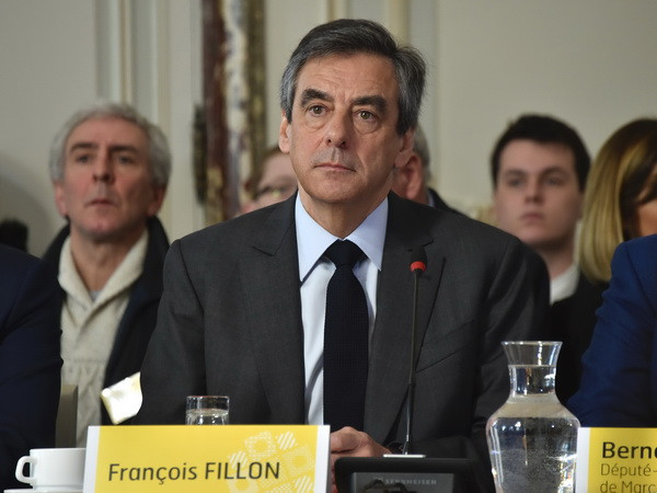 Pháp chỉ định 3 thẩm phán độc lập điều tra ứng cử viên François Fillon ảnh 1