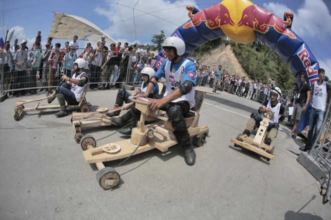 [Photo] Cuộc đua ôtô gỗ hài hước, thú vị tại Thổ Nhĩ Kỳ ảnh 1