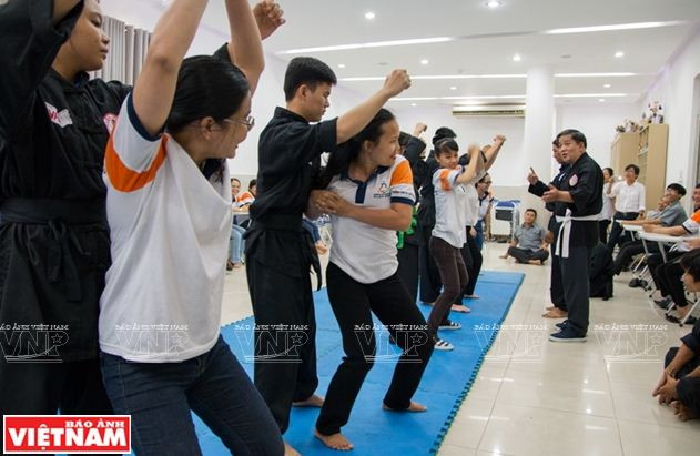 Lớp tự vệ học đường miễn phí với môn võ cổ truyền Việt Nam ảnh 14