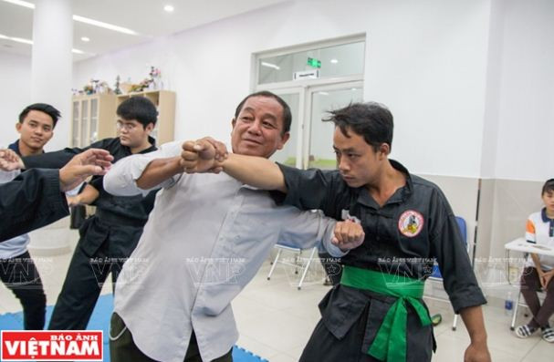 Lớp tự vệ học đường miễn phí với môn võ cổ truyền Việt Nam ảnh 15