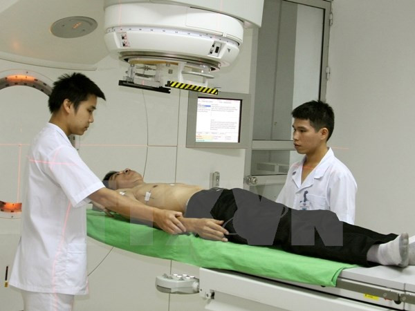 Bài 1: Bệnh viện vệ tinh - Rút ngắn khoảng cách giữa các tuyến ảnh 1