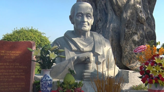 Khánh thành công trình tượng Mẹ Việt Nam Anh hùng Nguyễn Thị Ngọt ảnh 1