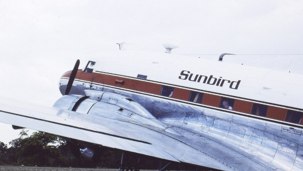 Máy bay hạng nhẹ rơi trước khi hạ cánh, 12 người thiệt mạng ảnh 1