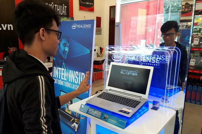 FPT cho trải nghiệm dùng cử chỉ từ xa để điều khiển máy tính ảnh 1