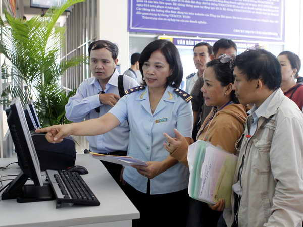 Hải quan TP. HCM thông quan điện tử tự động tại 3 cảng biển ảnh 1