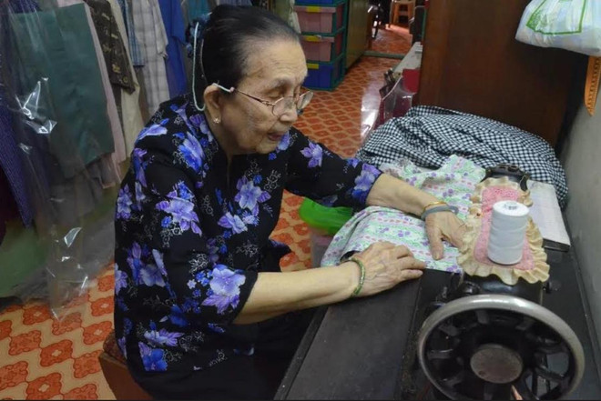 Bí quyết sống vui-khỏe-có ích của cụ bà gần 100 tuổi tại Malaysia ảnh 1