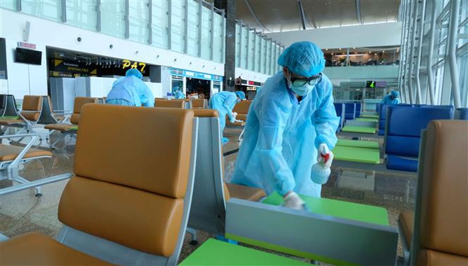 Đưa gần 280 công dân Việt Nam từ UAE và Kuwait về nước ảnh 1