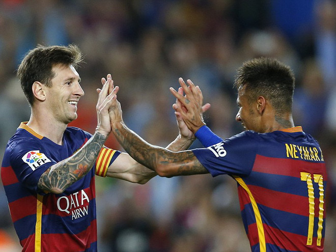 Messi đưa Barca lên ngôi đầu, Dortmund thắng 15 trận liên tiếp ảnh 1