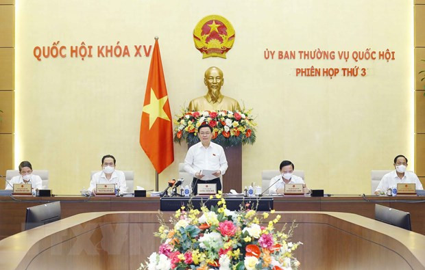 Chủ tịch Quốc hội Vương Đình Huệ phát biểu bế mạc. (Ảnh: Doãn Tấn/TTXVN) Hoàn tất xem xét nhiều nội dung quan trọng trình QH tại kỳ họp thứ 2 ảnh 2