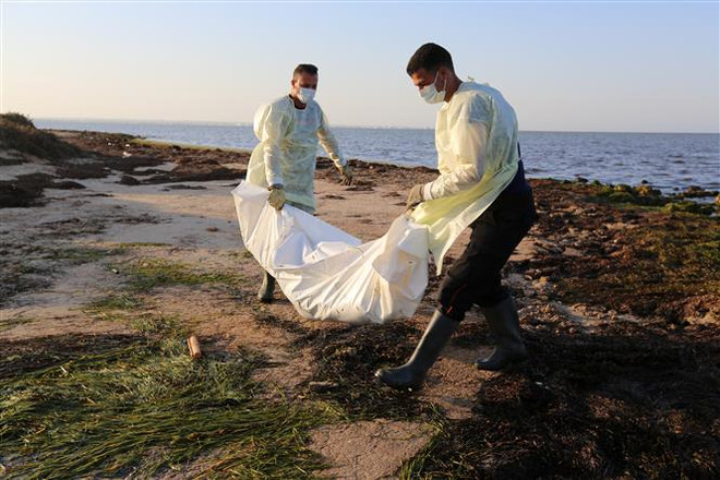 Đắm tàu ngoài khơi Tunisia, 11 người thiệt mạng và mất tích ảnh 1