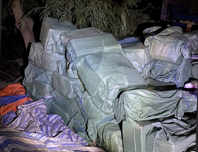 An Giang: Tạm giữ số lượng lớn hàng hóa không rõ nguồn gốc ở biên giới ảnh 1