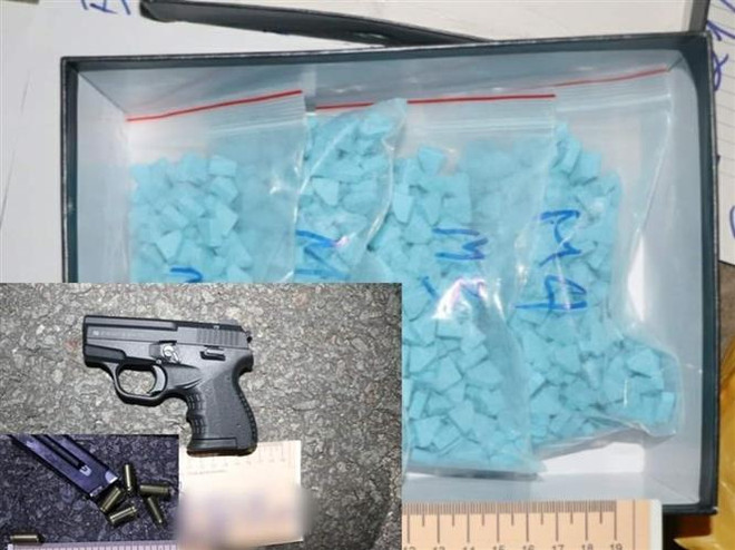 Triệt phá đường dây tàng trữ, vận chuyển gần 1.000 viên thuốc lắc ảnh 1