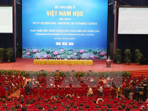 Quang cảnh hội thảo. (Ảnh: Phương Hoa/TTXVN) Mười sự kiện khoa học và công nghệ tiêu biểu trong năm 2016 ảnh 9
