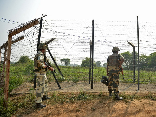 Đấu súng tại biên giới Ấn Độ-Pakistan khiến bốn người thiệt mạng ảnh 1
