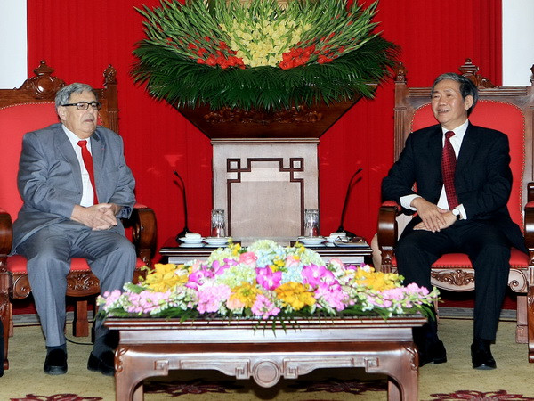 Thường trực Ban Bí thư tiếp điều phối viên Ban thường vụ ĐCS Pháp ảnh 1