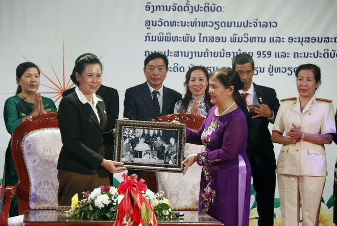 Việt Nam-Lào: Những kỷ vật 'kể chuyện' mối quan hệ đặc biệt ảnh 4