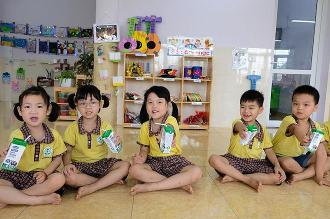 Năm học 2018-2019, đã có trên 1 triệu trẻ mẫu giáo và học sinh tiểu học tham gia chương trình Sữa học đường trên toàn thành phố Hà Nội, đạt tỷ lệ 87,7%. Hà Nội: Hơn 1 triệu trẻ em tham gia chương trình Sữa học đường ảnh 1