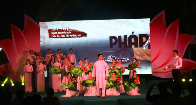 Triển lãm Di sản Hồ Chí Minh - Hội tụ niềm tin, thắp sáng tương lai ảnh 2