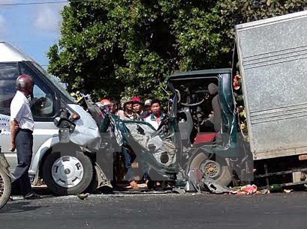 Mỗi tháng có gần 2.440 người thương vong vì tai nạn giao thông ảnh 1