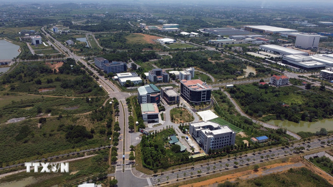 Hoa Lac ہائی ٹیک پارک۔ (تصویر: Huy Hung/VNA) ttxvn-khu-cong-nghe-cao-hoa-lac-9563.jpg