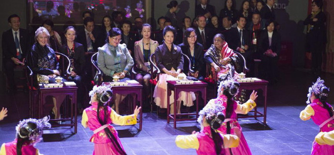 Phu nhân Tập Cận Bình dẫn khách tham quan Bảo tàng Bắc Kinh ảnh 4