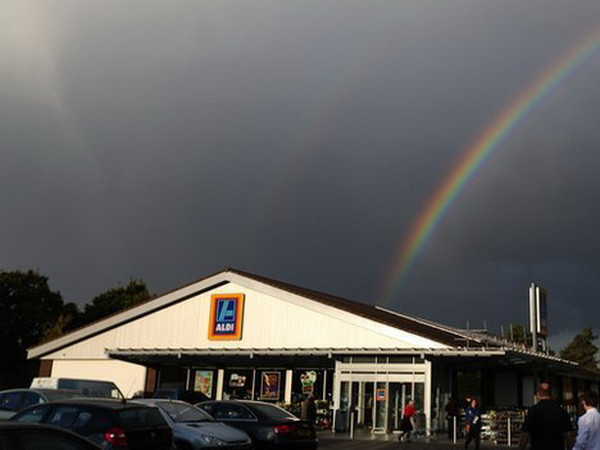 Hệ thống siêu thị Aldi sẽ tạo thêm 35.000 việc làm tại Anh ảnh 1