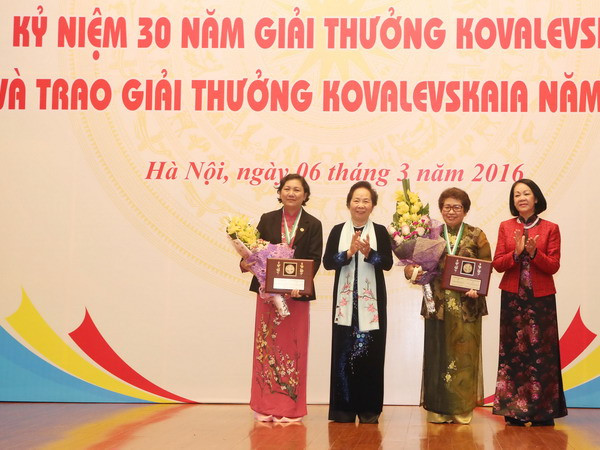 Giải thưởng Kovalevskaia góp phần quan trọng vào công cuộc đổi mới ảnh 1