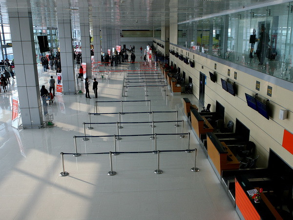 Triển khai lực lượng cảnh sát tại Cảng hàng không Nội Bài ảnh 1