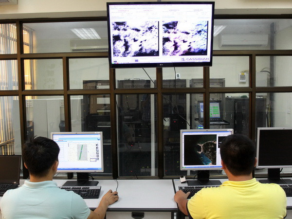 Triển vọng hợp tác Pháp-Việt về công nghệ vũ trụ và ứng dụng ảnh 1