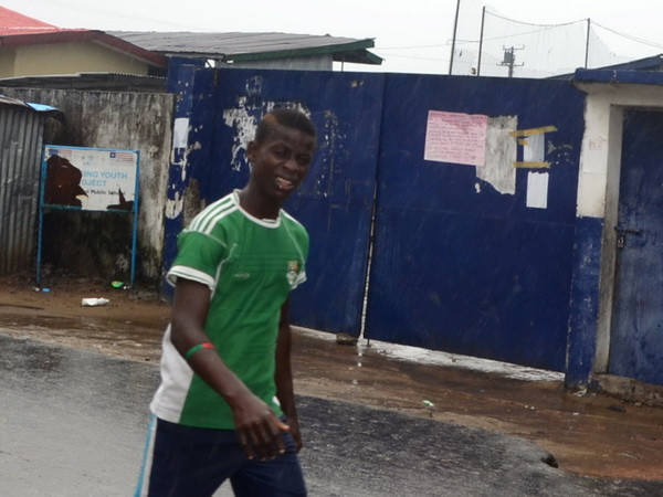 WHO khuyến cáo Tây Phi kiểm soát Ebola tại các cửa khẩu ảnh 1