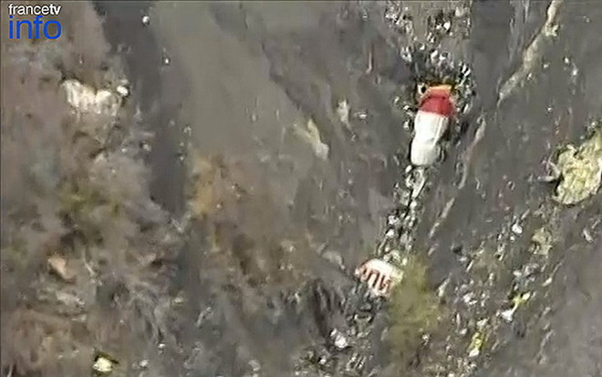 Vụ tai nạn máy bay: Phi công đầy kinh nghiệm, máy bay mới kiểm tra ảnh 1