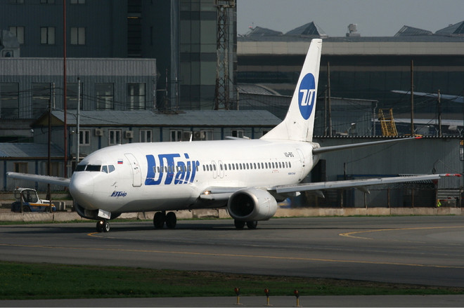Máy bay Boeing 737 của hãng UTair hạ cánh khẩn cấp tại Nga ảnh 1