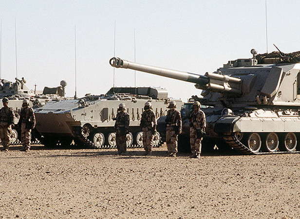 Saudi Arabia chuyển trang thiết bị quân sự tới biên giới Yemen ảnh 1