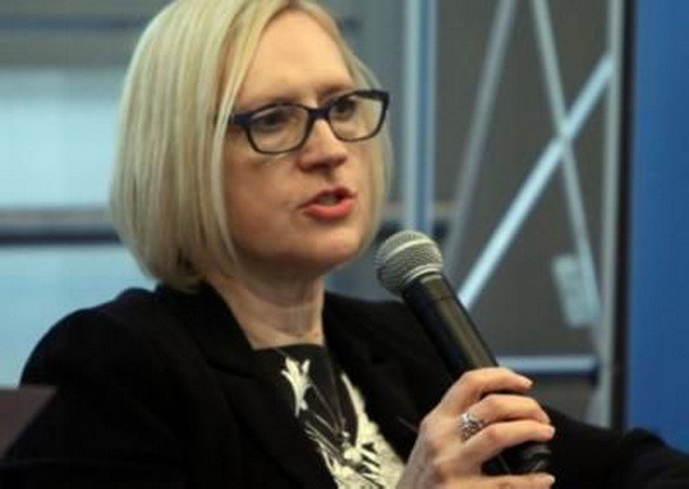 TTK LHQ bổ nhiệm hai nữ quan chức vào các vị trí quan trọng ảnh 1