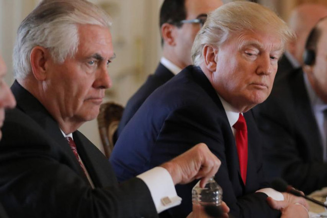 Tổng thống Mỹ Trump bất ngờ cách chức Ngoại trưởng Rex Tillerson ảnh 1