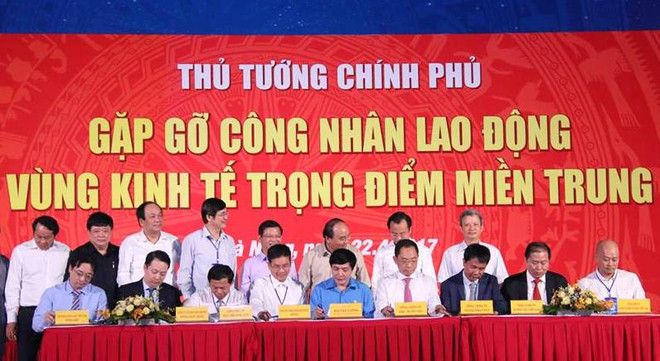 Công nhân viên lao động sẽ mua được vé máy bay giá rẻ dịp lễ, Tết ảnh 1