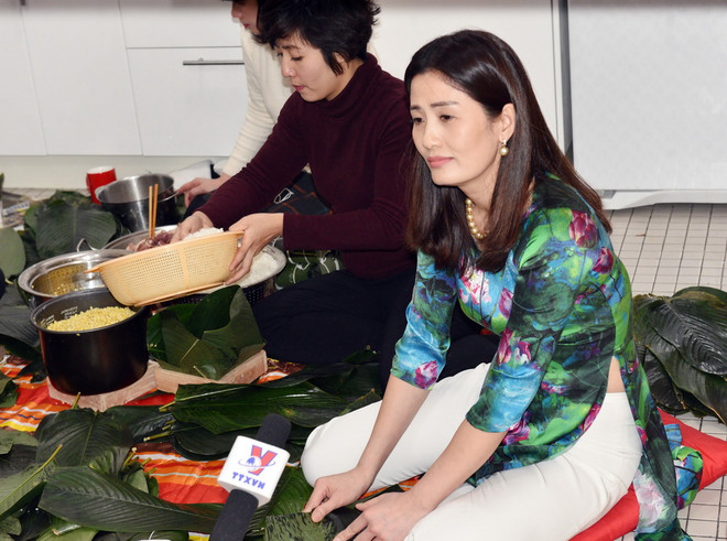 Các cô dâu Việt tại Bắc Kinh hân hoan đón Tết Đinh Dậu ảnh 4