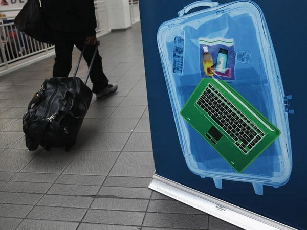 Lệnh cấm của Mỹ ảnh hưởng nhu cầu vận tải hàng không ở Trung Đông ảnh 1