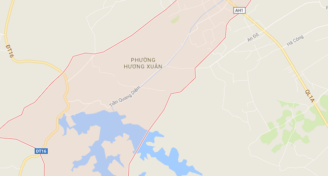 Thừa Thiên-Huế: Xe bồn chở 46.000 lít dung môi bị lật ngay sát nhà dân ảnh 1