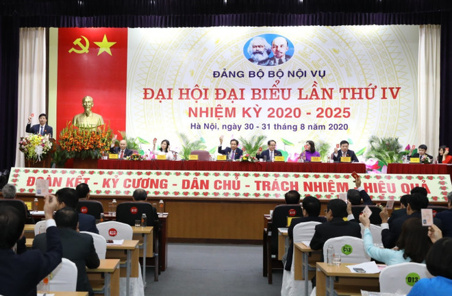 Xây dựng Đảng bộ Bộ Nội vụ là hạt nhân chính trị của toàn cơ quan ảnh 2