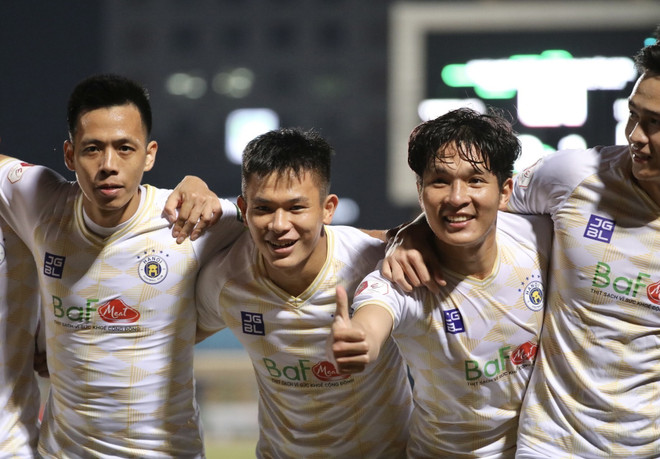 Hà Nội FC đánh bại Viettel trong trận chia tay tiền vệ Quang Hải ảnh 1