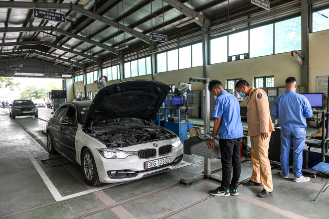 Lực lượng CSGT hỗ trợ đăng kiểm: Mục tiêu cao nhất là hỗ trợ người dân ảnh 1