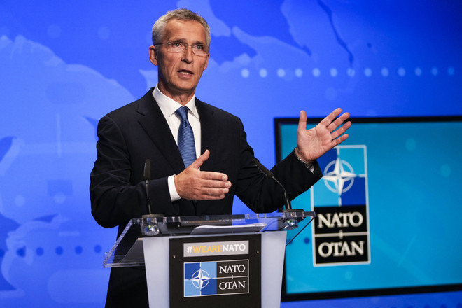 Tổng Thư ký NATO Jens Stoltenberg. (Ảnh: AFP/TTXVN) Các Bộ trưởng Quốc phòng NATO thảo luận tăng cường khả năng phòng thủ ảnh 1