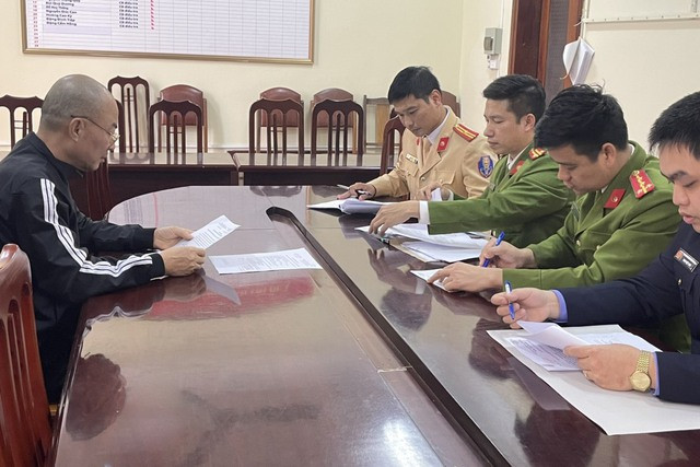 Hòa Bình: Tài xế say rượu, chống đối CSGT bị phạt 35 triệu đồng ảnh 1