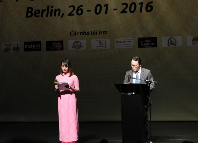 Gần 1.000 kiều bào Việt tại Đức tham gia đêm "Xuân yêu thương" ảnh 1