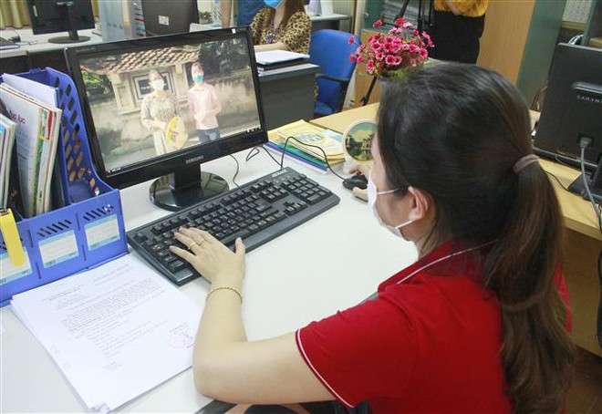 Ngành du lịch tỉnh Ninh Bình xây dựng và triển khai chương trình “Khám phá điểm đến Ninh Bình cùng hướng dẫn viên online”. (Ảnh: Thùy Dung/TTXVN) Doanh nghiệp phân phối sản phẩm ICT hưởng lợi từ xu hướng số hóa ảnh 1