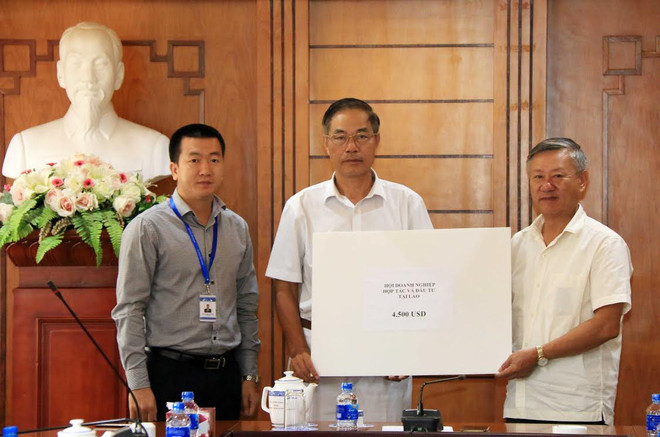 Người Việt tại Lào tiếp tục quyên góp ủng hộ đồng bào miền Trung ảnh 4